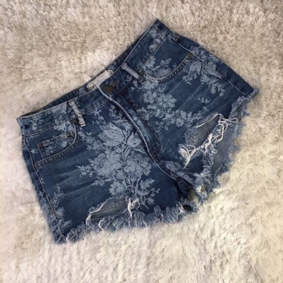 Free People Floral Jean Shorts Distressed Sz 25 - Picture 1 of 8